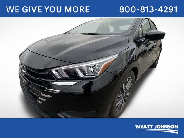 Used 2023 Nissan Versa SV image 1