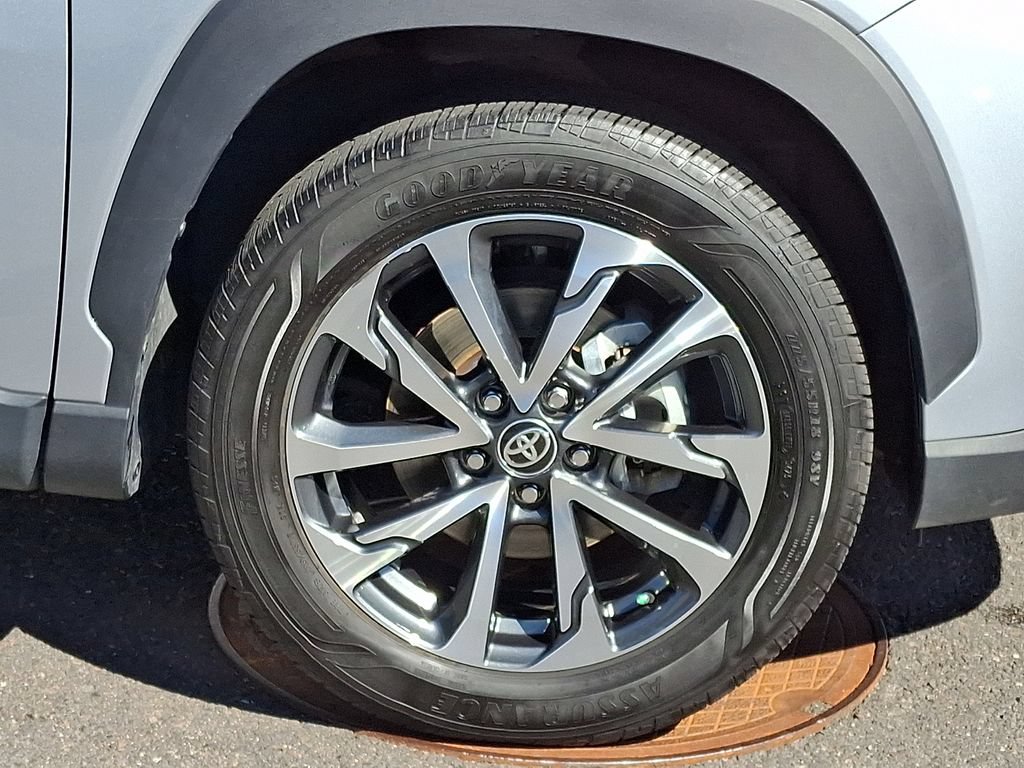 Certified 2025 Toyota Corolla Cross XLE AWD/4WD image 8