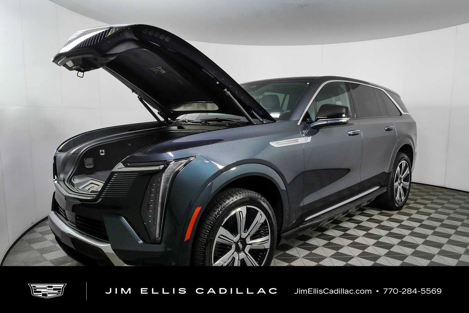 Certified 2025 Cadillac Escalade IQ Luxury 2 w/ LPO, Premium Carpet Package AWD/4WD image 35