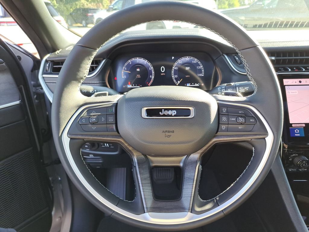 New 2025 Jeep Grand Cherokee Limited w/ Luxury Tech Group II AWD/4WD image 22