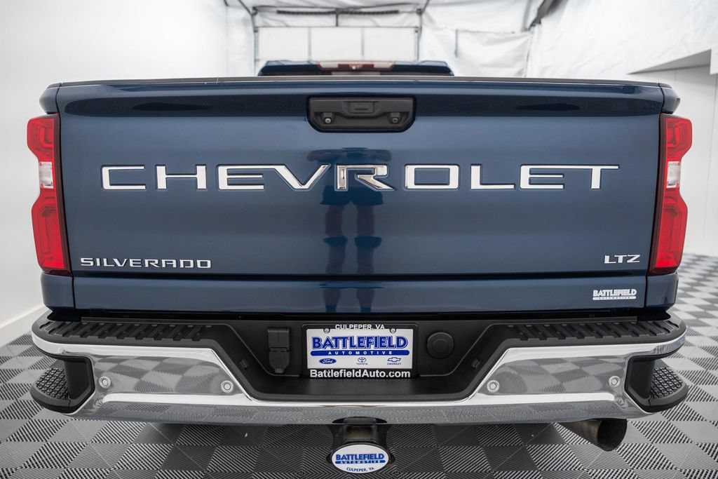 Used 2021 Chevrolet Silverado 3500 LTZ w/ LTZ Premium Package AWD/4WD image 7