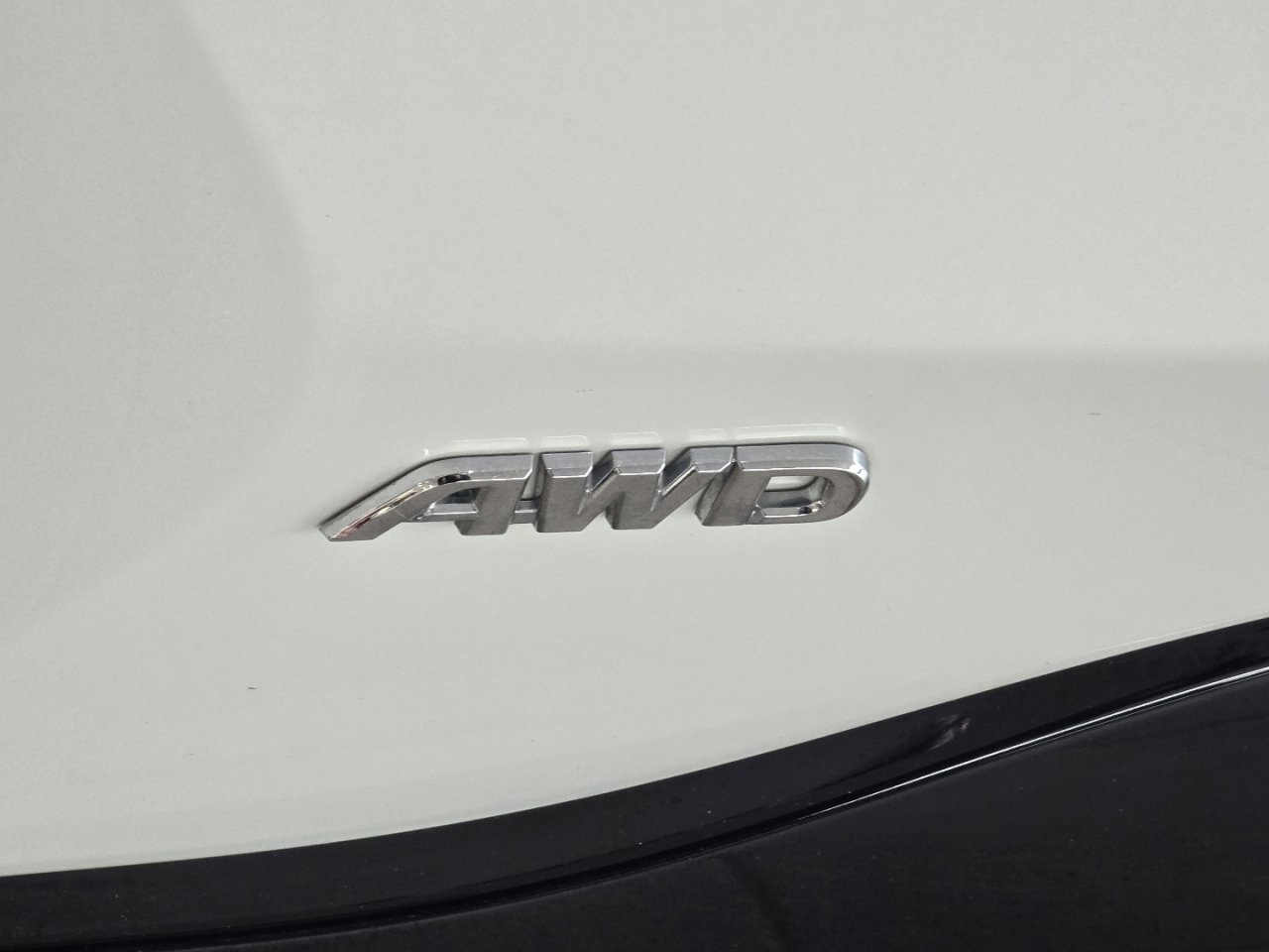 Used 2024 Toyota RAV4 XSE AWD/4WD image 17
