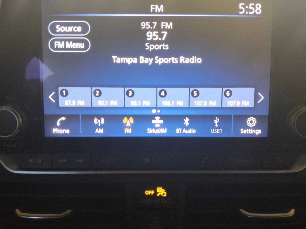 Used 2025 Nissan Altima 2.5 SV FWD image 25