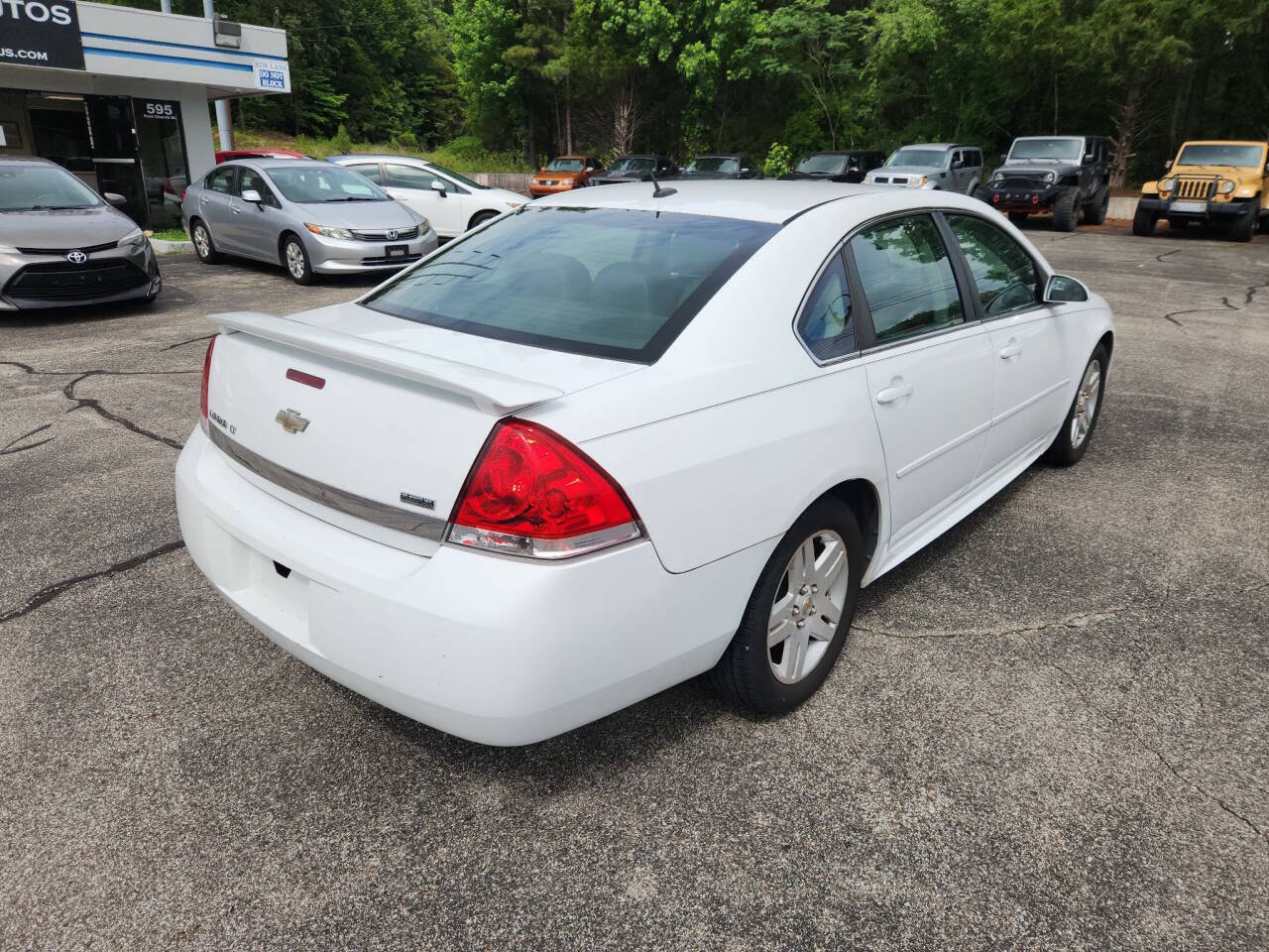 Used 2011 Chevrolet Impala LT w/ Luxury Edition Package FWD image 8