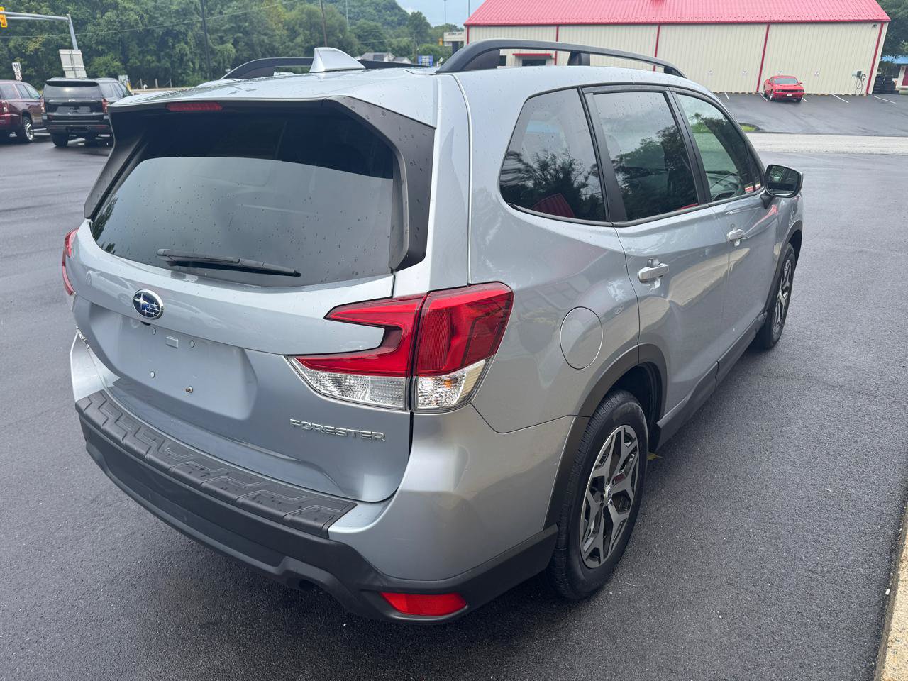 Used 2021 Subaru Forester Premium AWD/4WD image 7