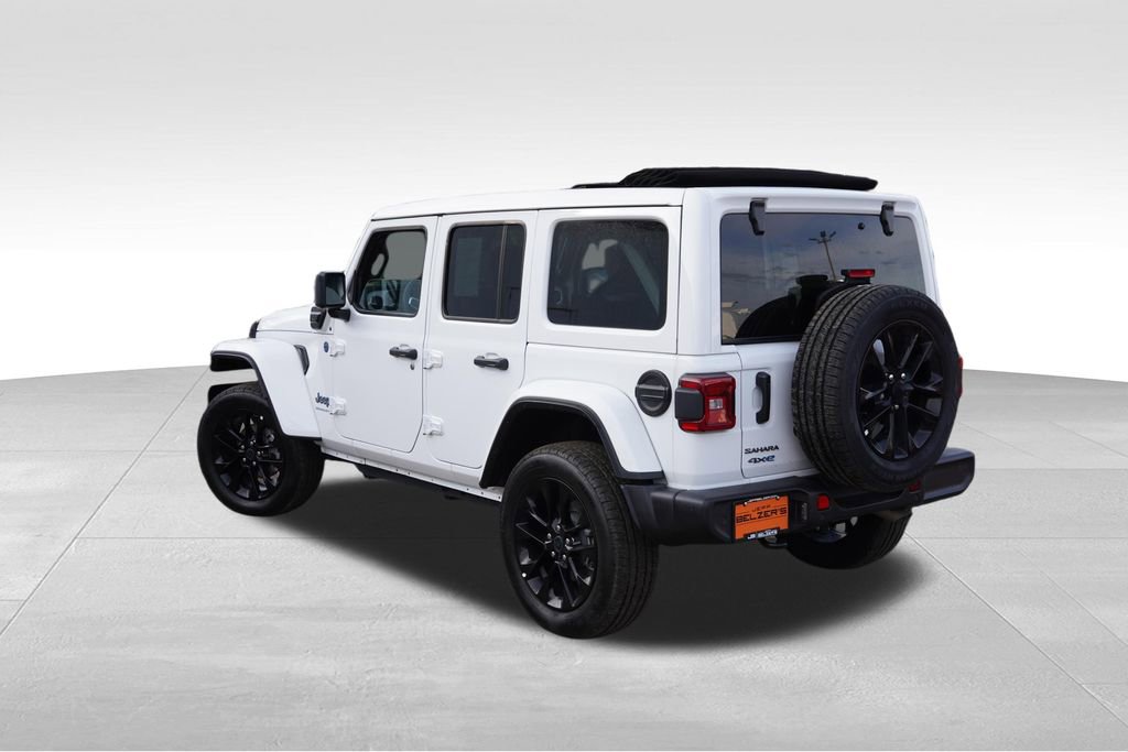 Certified 2025 Jeep Wrangler Unlimited Sahara w/ Safety Group image 8