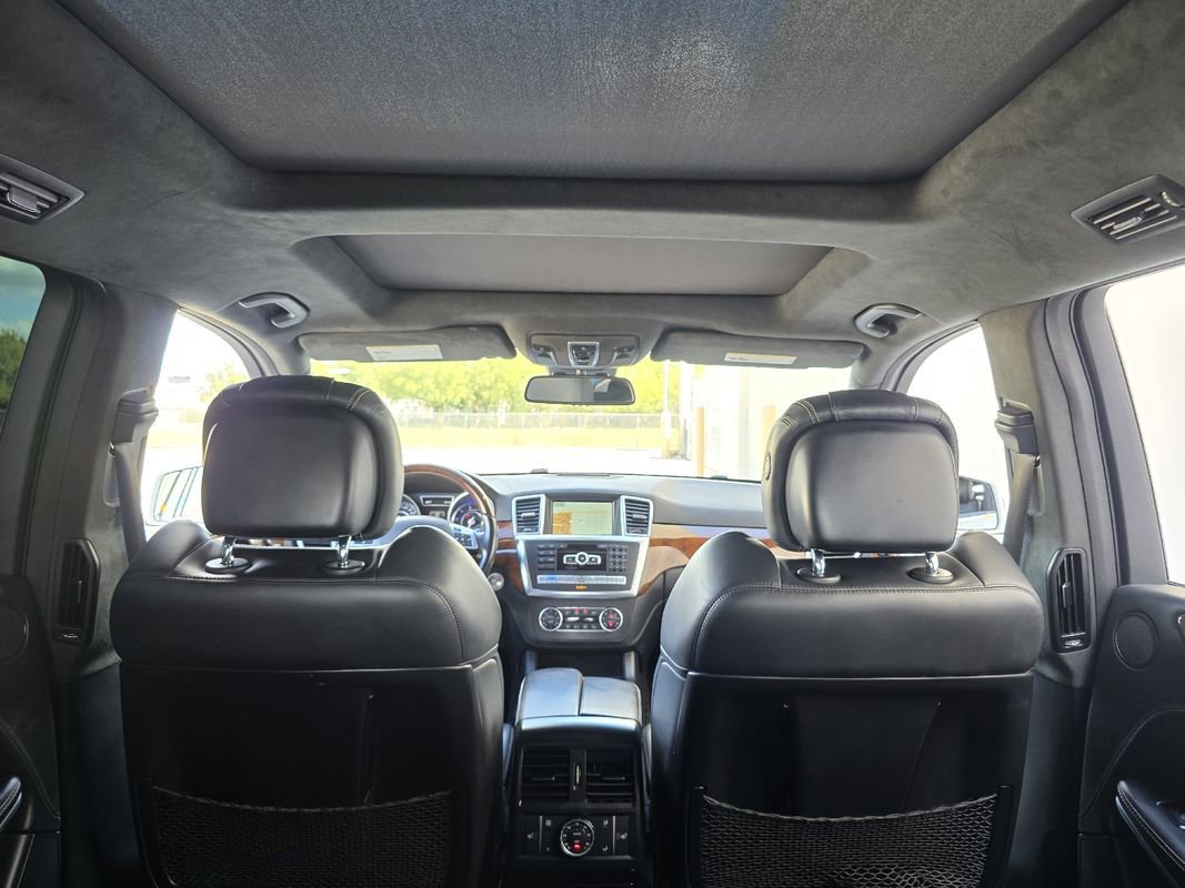 Used 2016 Mercedes-Benz GL 63 AMG 4MATIC image 34