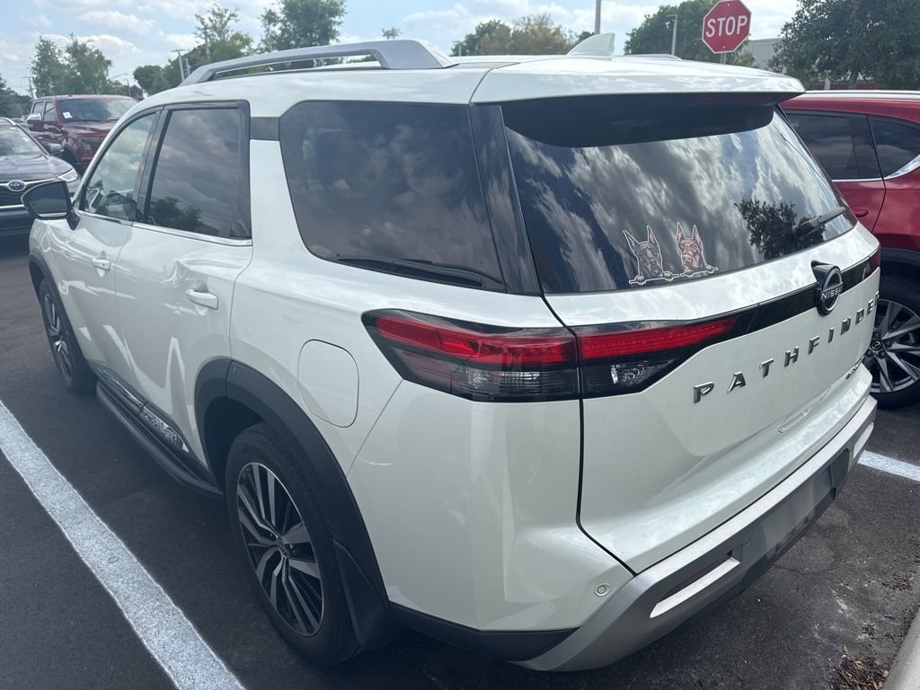 Used 2023 Nissan Pathfinder Platinum FWD image 6