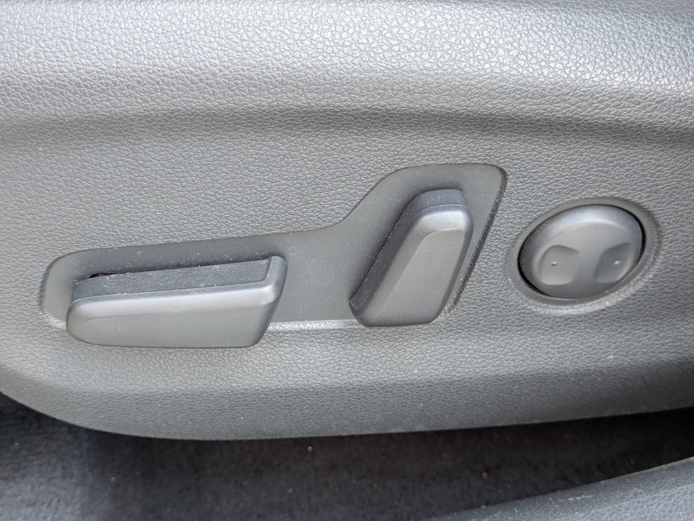 Used 2018 Hyundai Tucson Value w/ Cargo Package FWD image 12