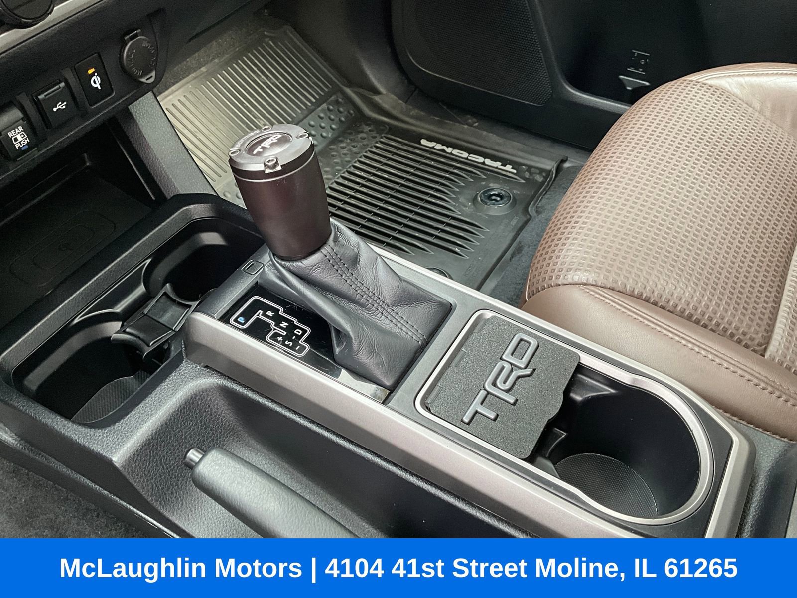 Used 2020 Toyota Tacoma Limited AWD/4WD image 28