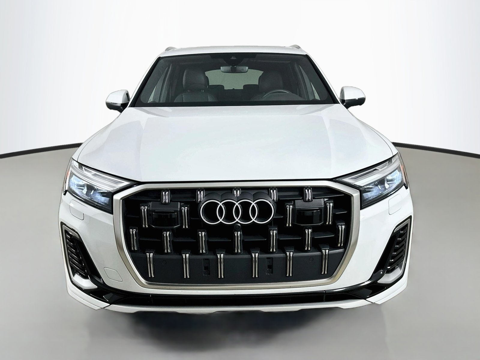 Used 2026 Audi Q7 3.0T Premium Plus w/ Premium Plus Package AWD/4WD image 2