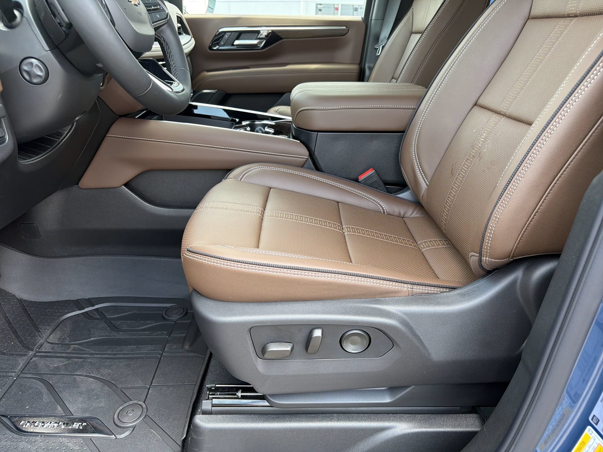 New 2026 Chevrolet Suburban High Country w/ Sun And Tow Package RWD image 17