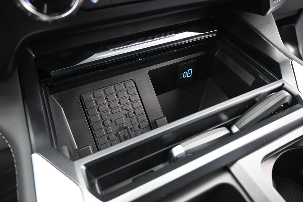 New 2026 Ford F350 Platinum AWD/4WD image 17
