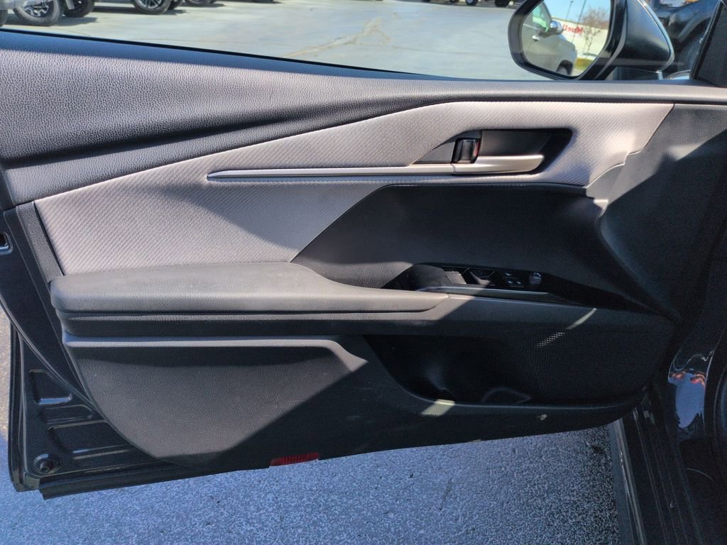 Certified 2025 Toyota Camry SE AWD/4WD image 10