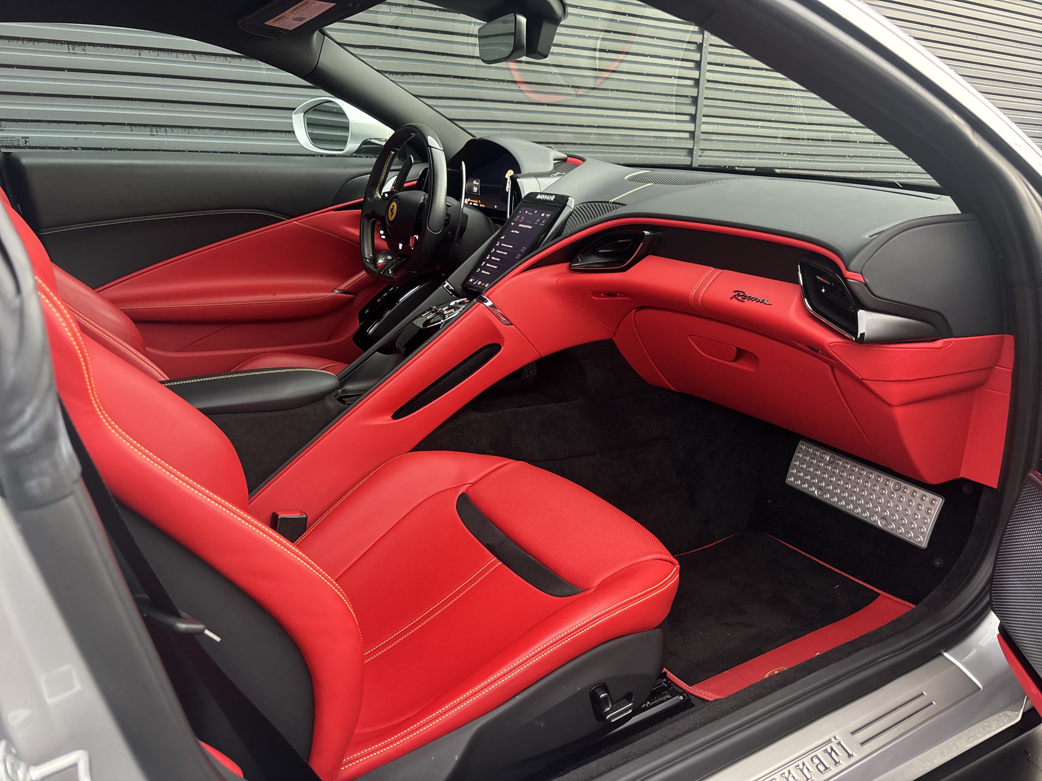Used 2022 Ferrari Roma RWD image 13