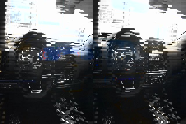 Used 2024 Nissan Pathfinder Platinum w/ Cargo Package image 26