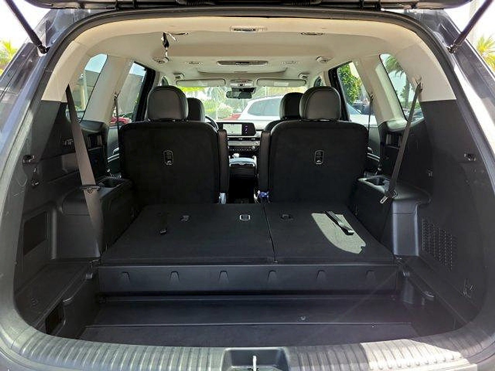 Used 2024 Kia Telluride S w/ S Sunroof Package FWD image 10