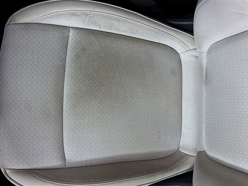 Used 2021 Buick Encore GX Select image 19