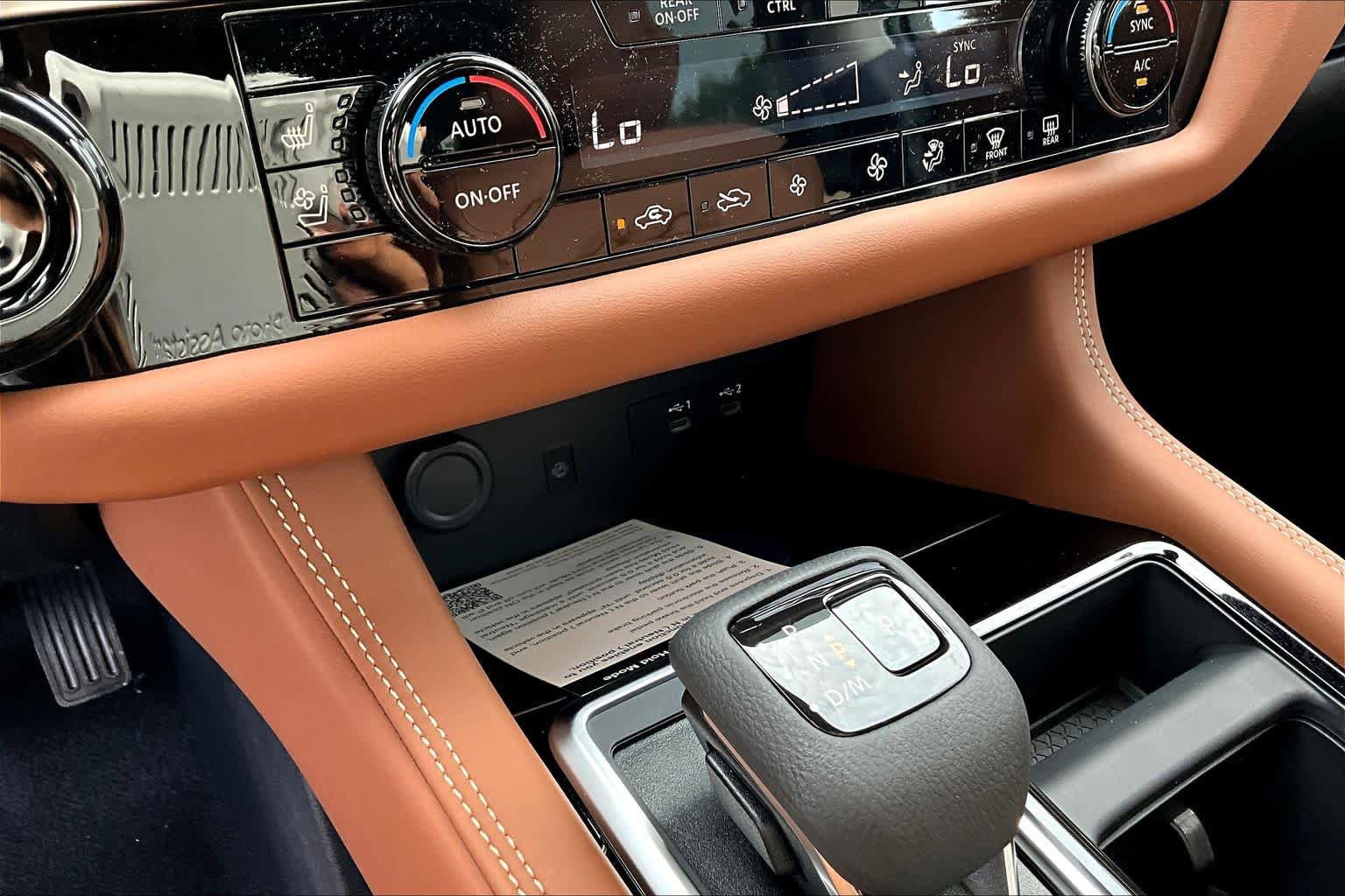 New 2026 Nissan Pathfinder Platinum AWD/4WD image 14