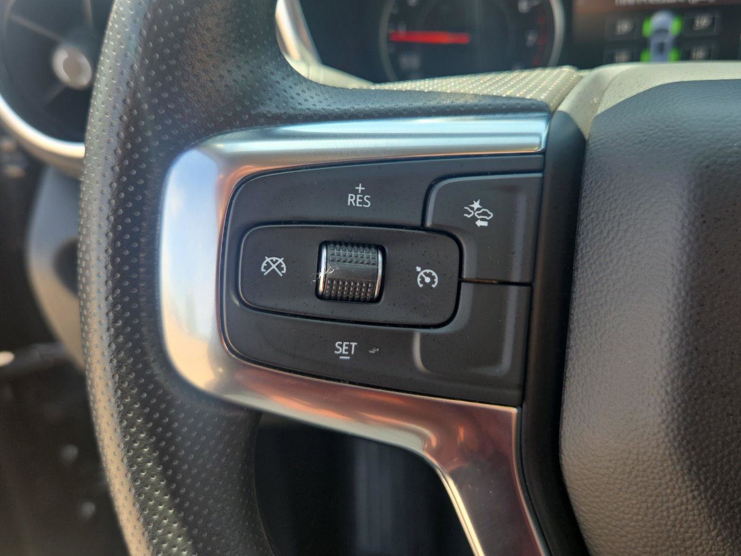 Used 2025 Chevrolet Blazer LT AWD/4WD image 25