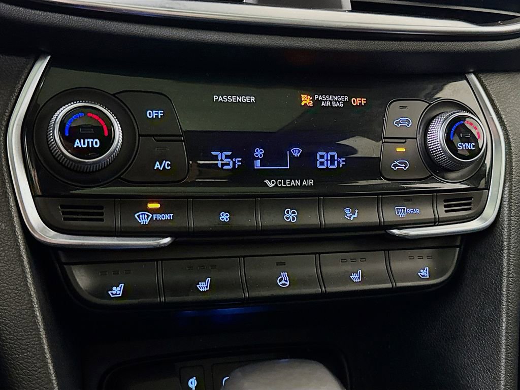 Used 2019 Hyundai Santa Fe AWD image 17