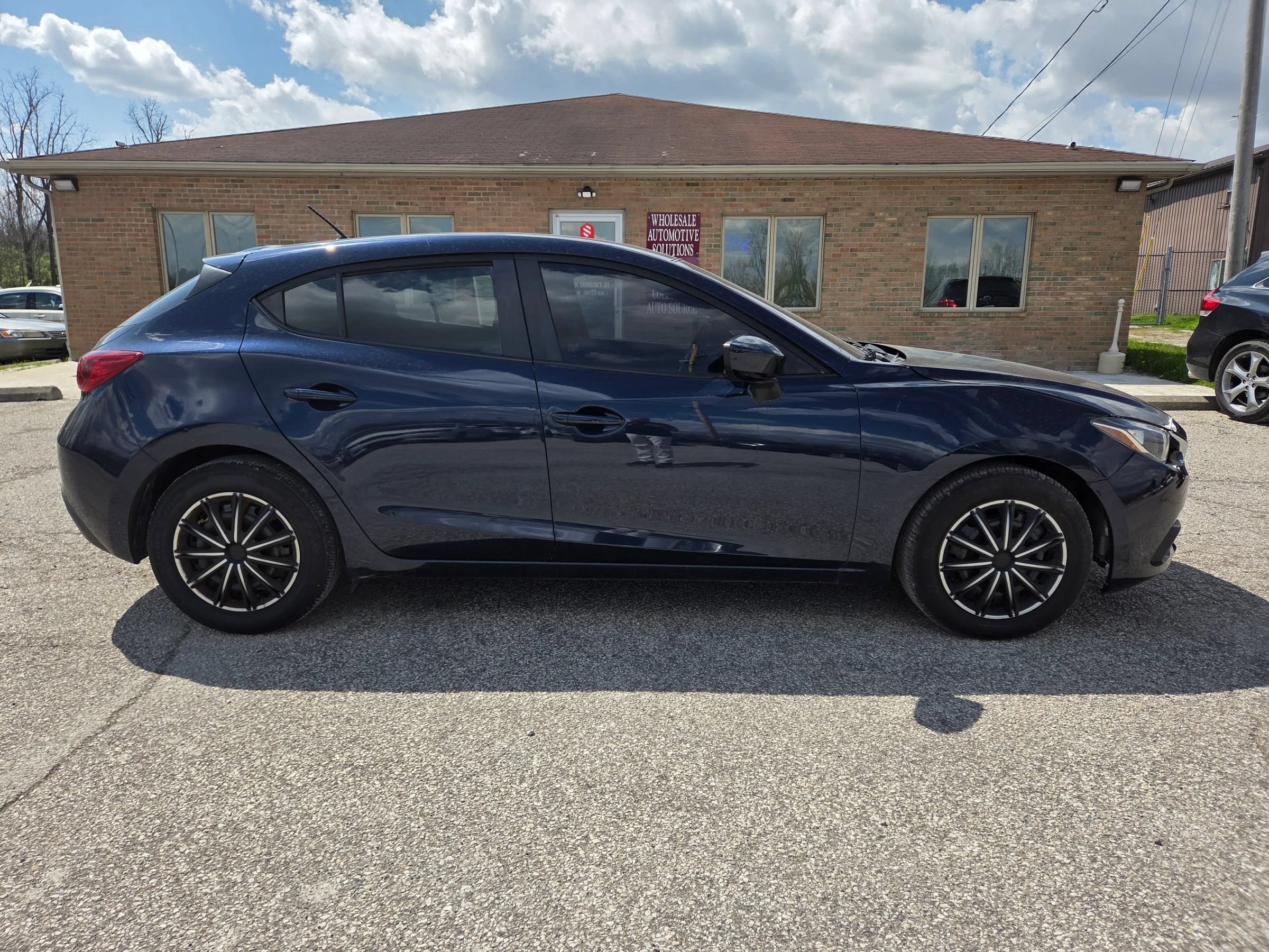 Used 2016 MAZDA MAZDA3 i Sport FWD image 4