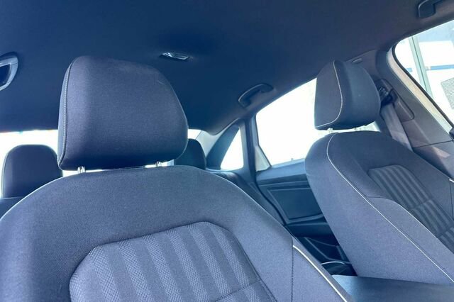 Used 2024 Volkswagen Jetta Sport image 16