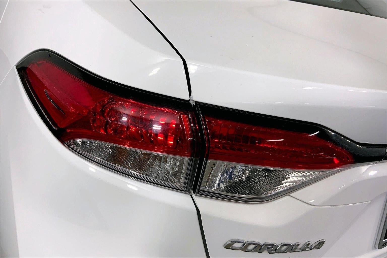 Used 2025 Toyota Corolla LE FWD image 27