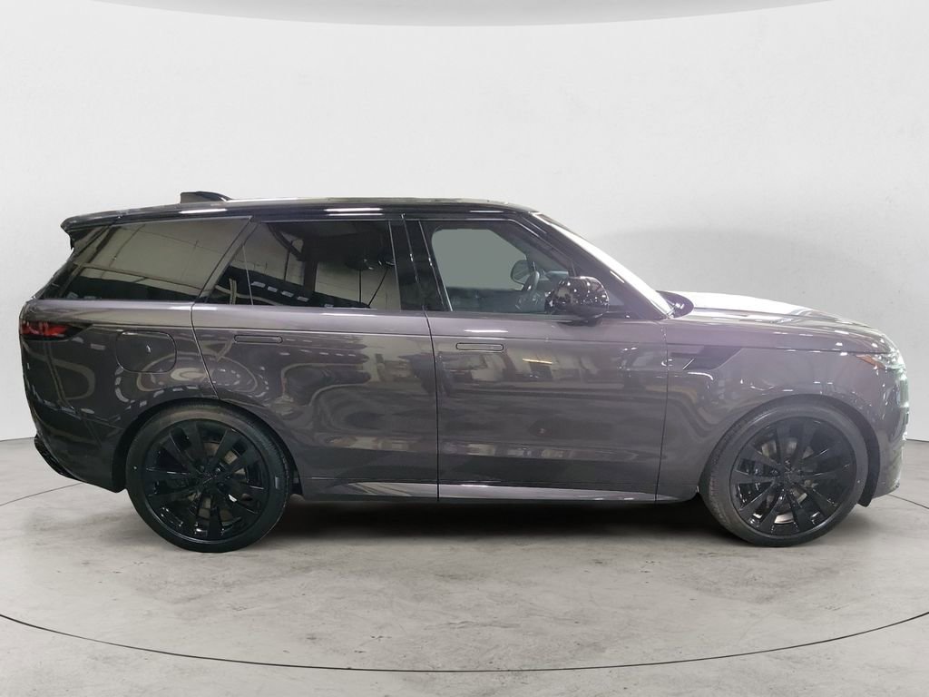 New 2026 Land Rover Range Rover Sport Dynamic SE AWD/4WD image 6