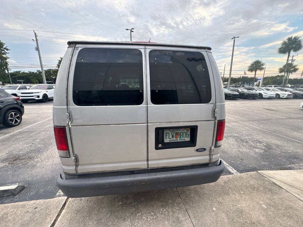 Used 2006 Ford E-350 and Econoline 350 XLT RWD image 39
