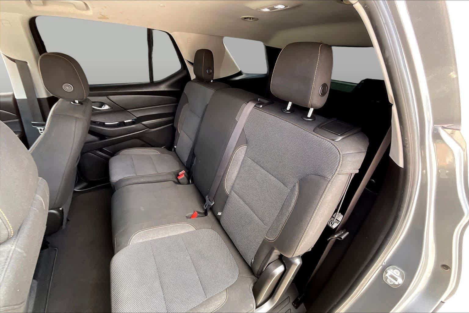 Used 2018 Chevrolet Traverse LS FWD image 19