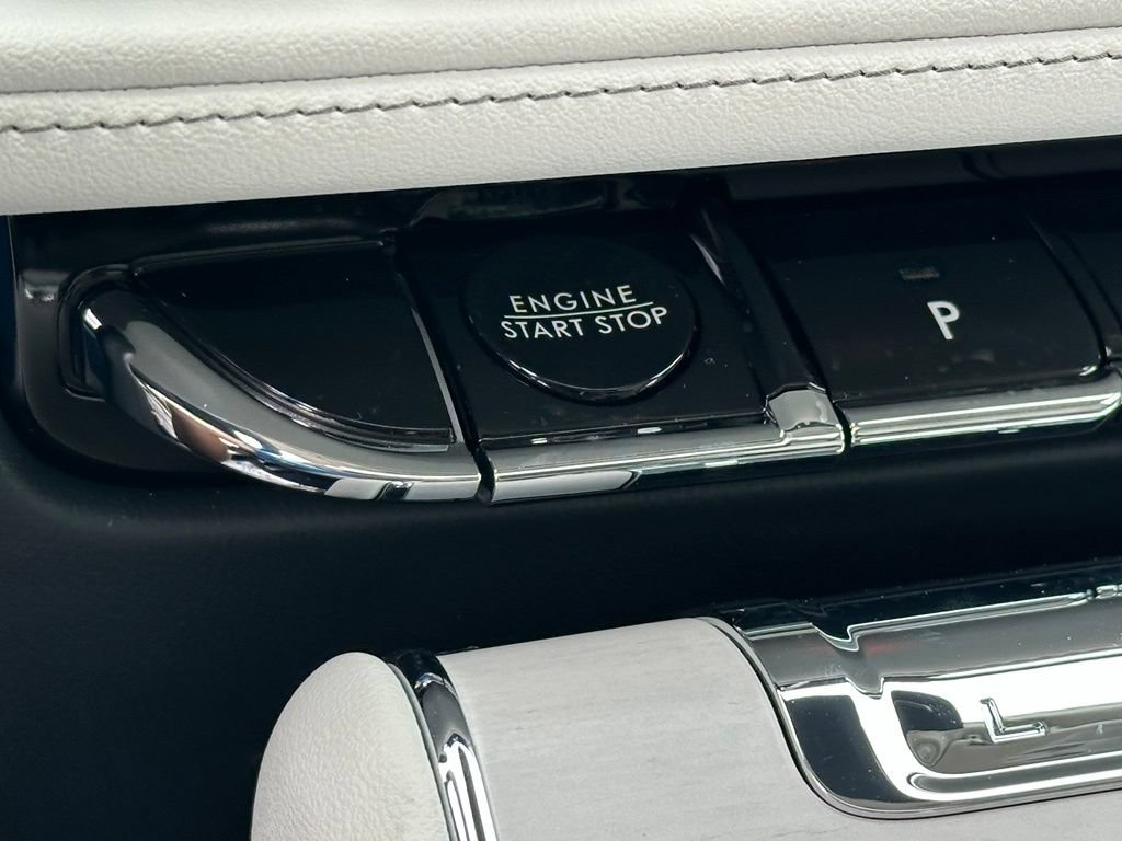 New 2026 Lincoln Aviator Reserve w/ Jet Appearance Package AWD/4WD image 11