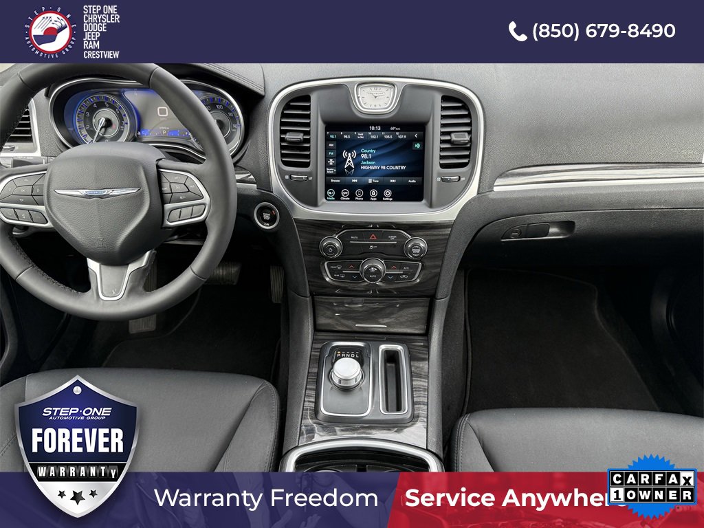 Used 2022 Chrysler 300 Touring image 16