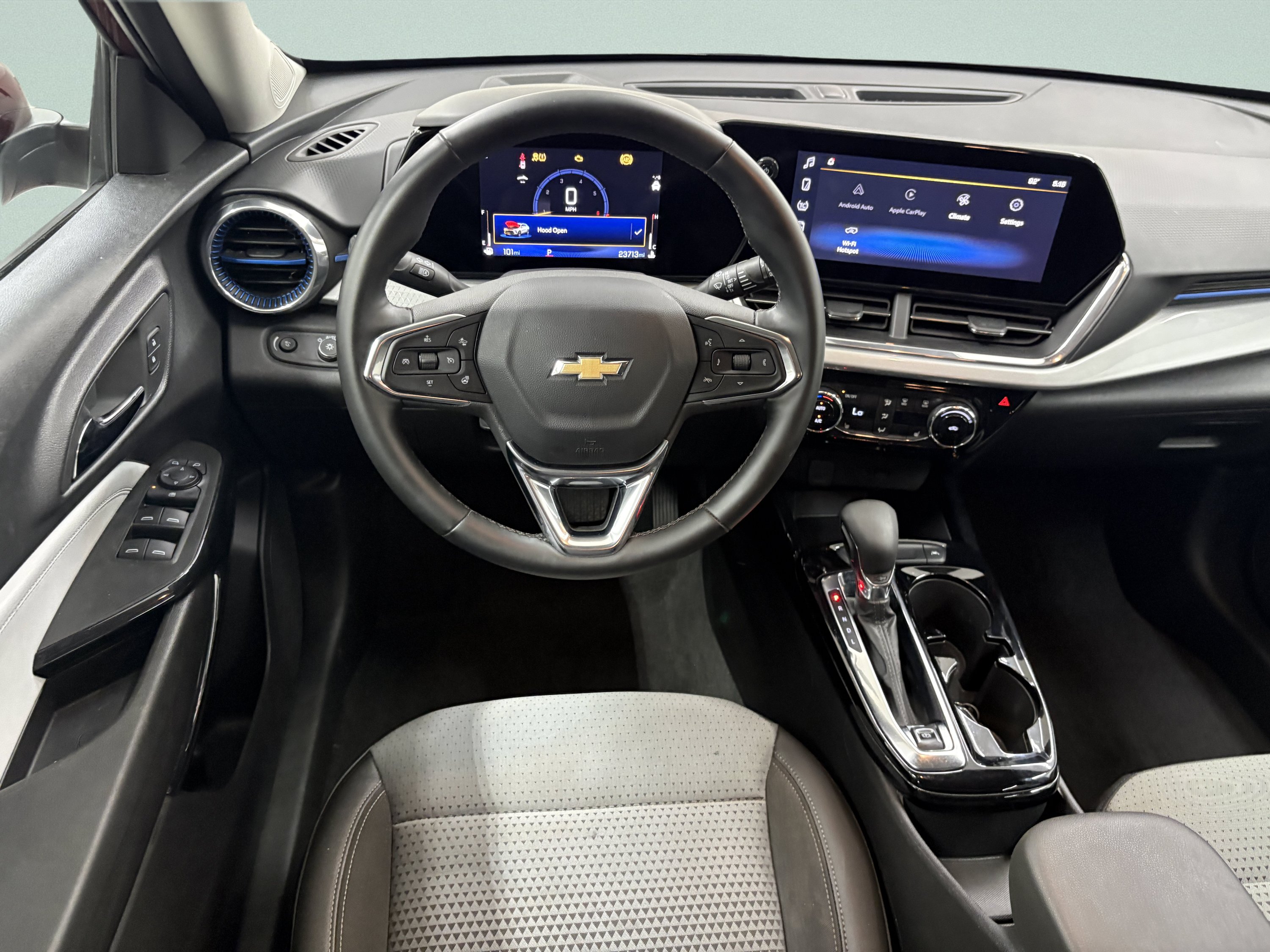 Used 2025 Chevrolet Trax LT w/ Driver Confidence Package FWD image 10