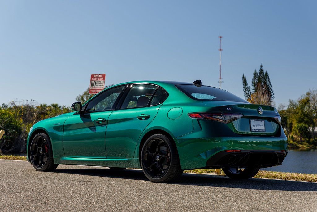 New 2025 Alfa Romeo Giulia w/ Veloce Package Rwd image 18