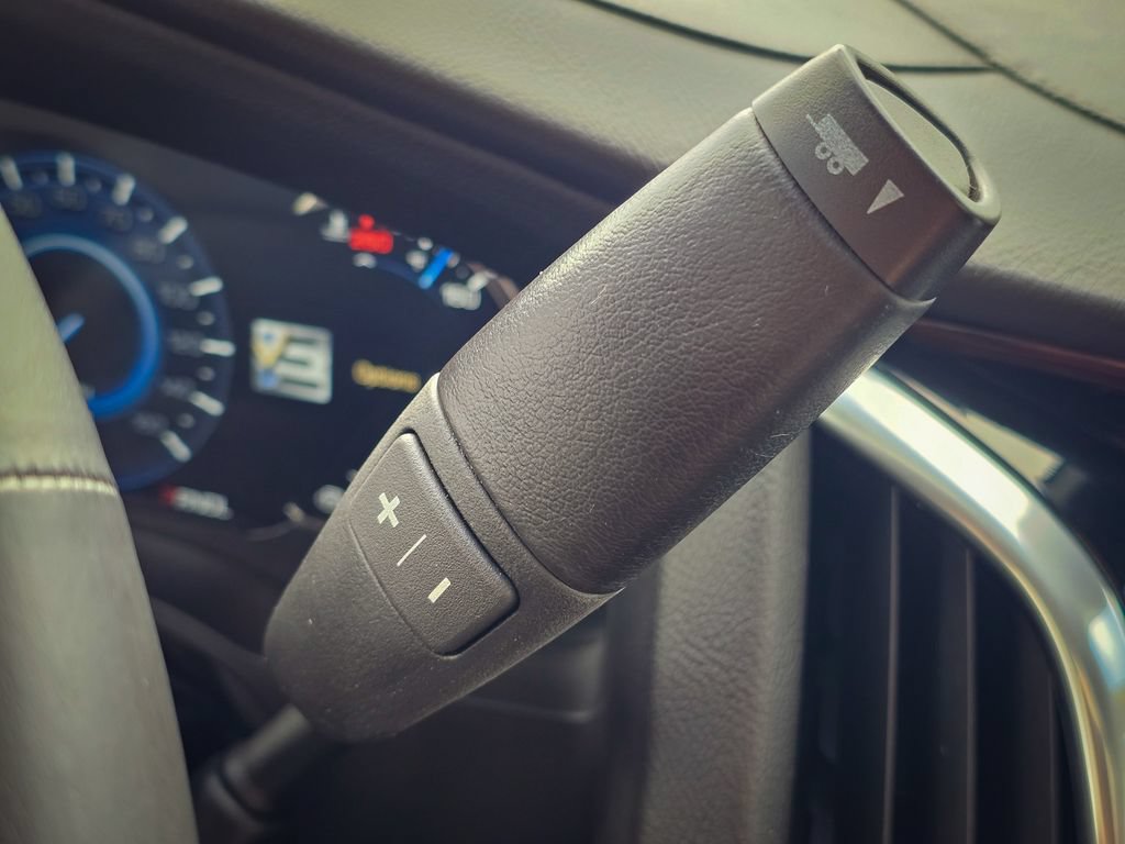 Used 2020 Cadillac Escalade Luxury w/ Escalade Sport Edition RWD image 21