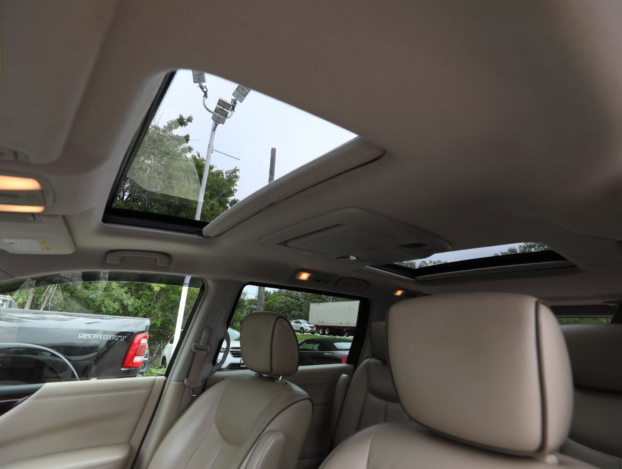 Used 2013 Nissan Quest SL FWD image 20