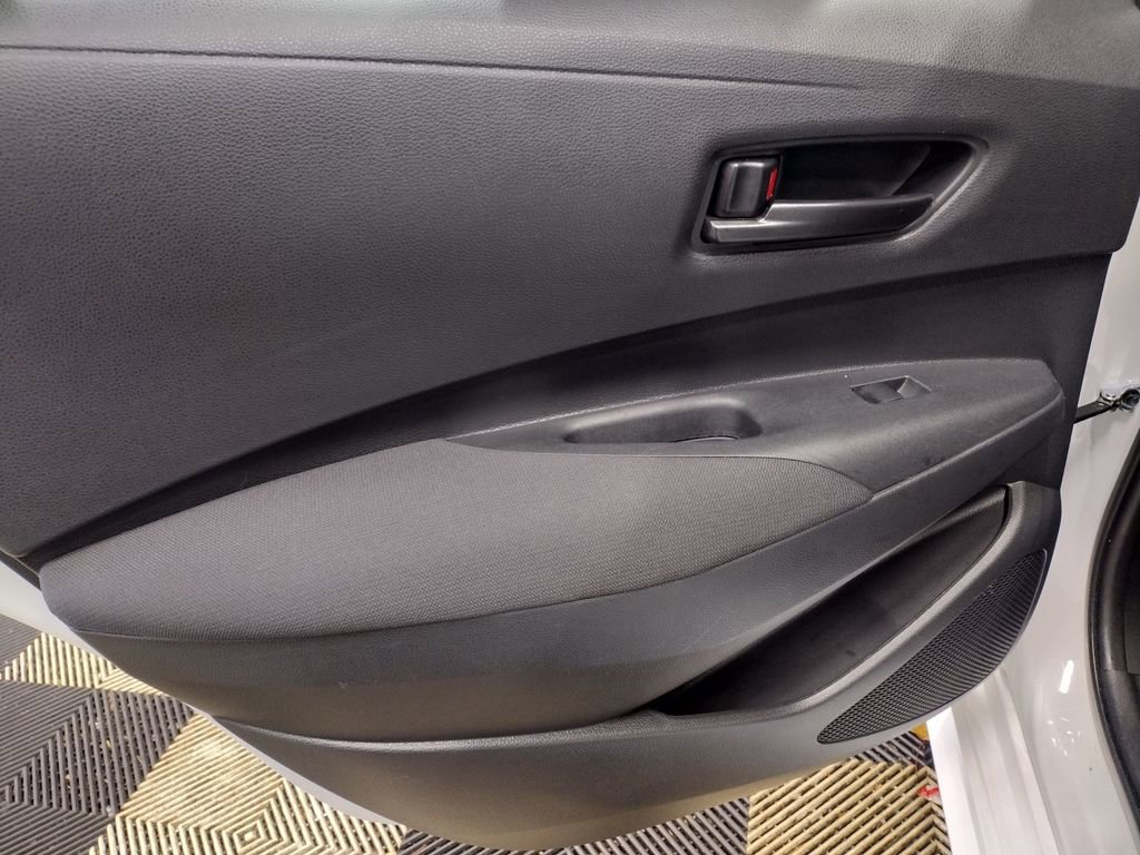 Used 2023 Toyota Corolla LE image 21