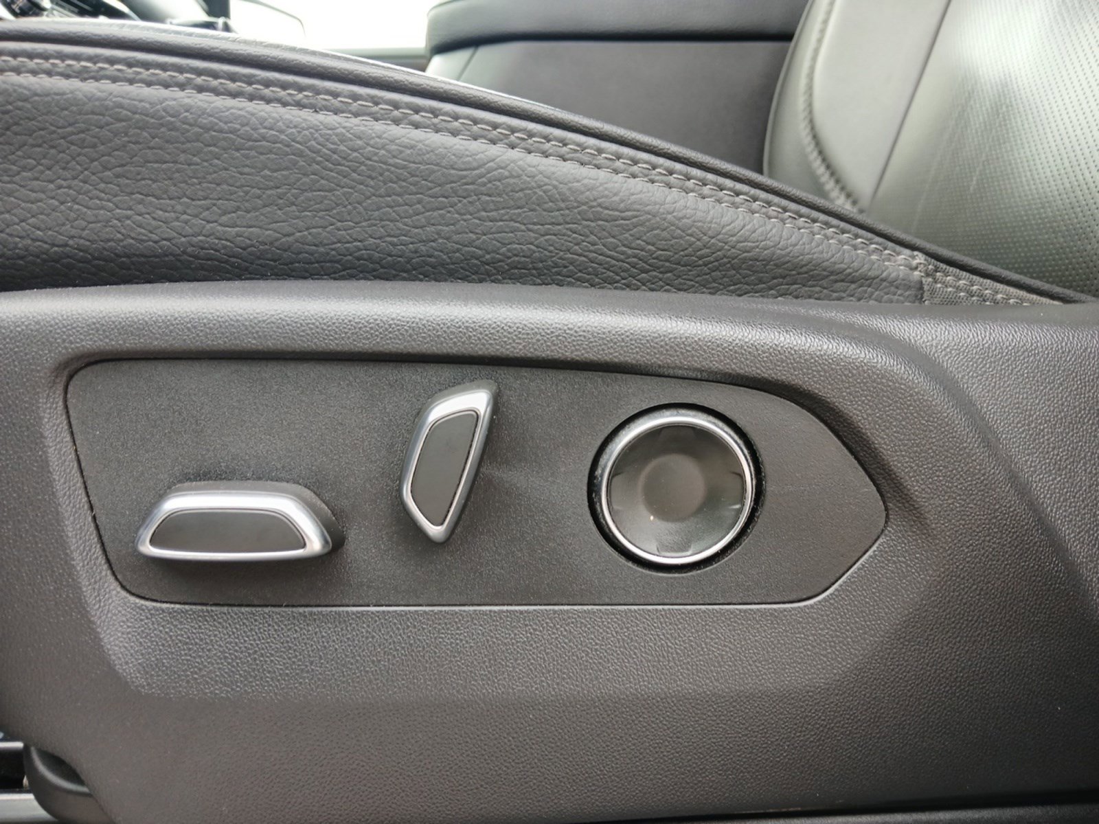 Used 2024 GMC Sierra 1500 Denali w/ Denali Reserve Package image 16