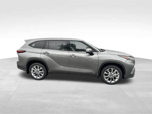 Used 2026 Toyota Highlander Limited AWD/4WD image 4