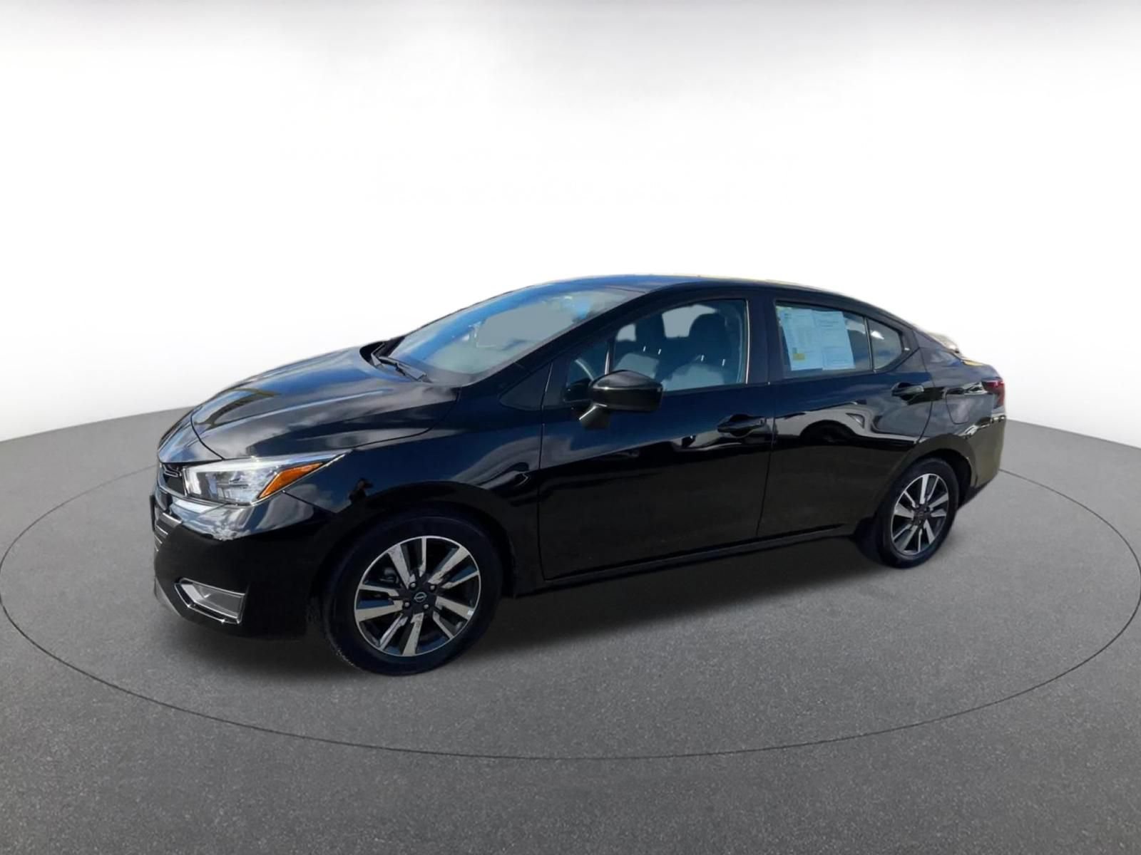 Used 2025 Nissan Versa SV FWD image 7