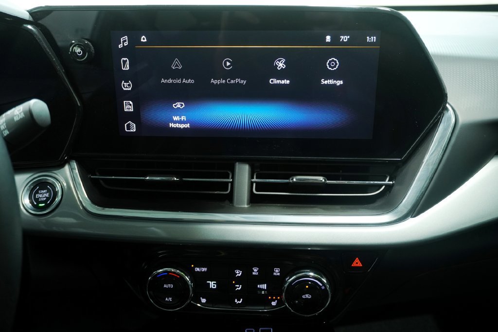 Used 2024 Chevrolet Trax LT w/ LT Convenience Package FWD image 18