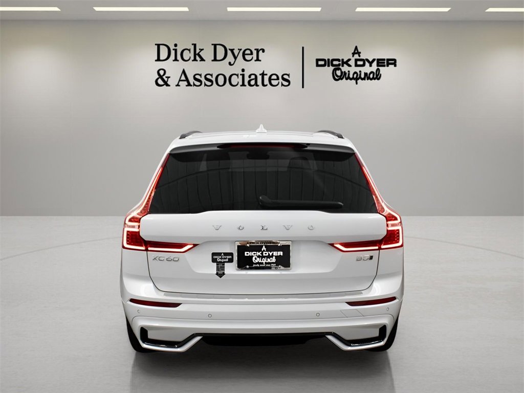 Certified 2025 Volvo XC60 B5 Core w/ Protection Package Premier image 10