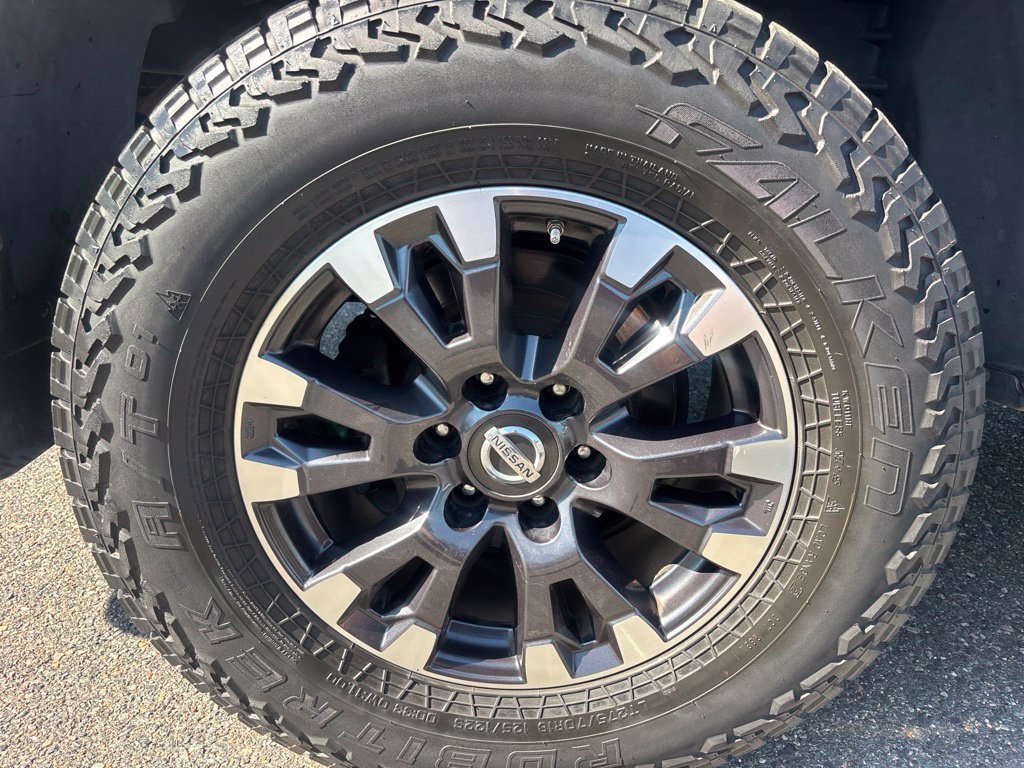 Used 2018 Nissan Titan PRO-4X w/ Pro-4x Convenience Package AWD/4WD image 26