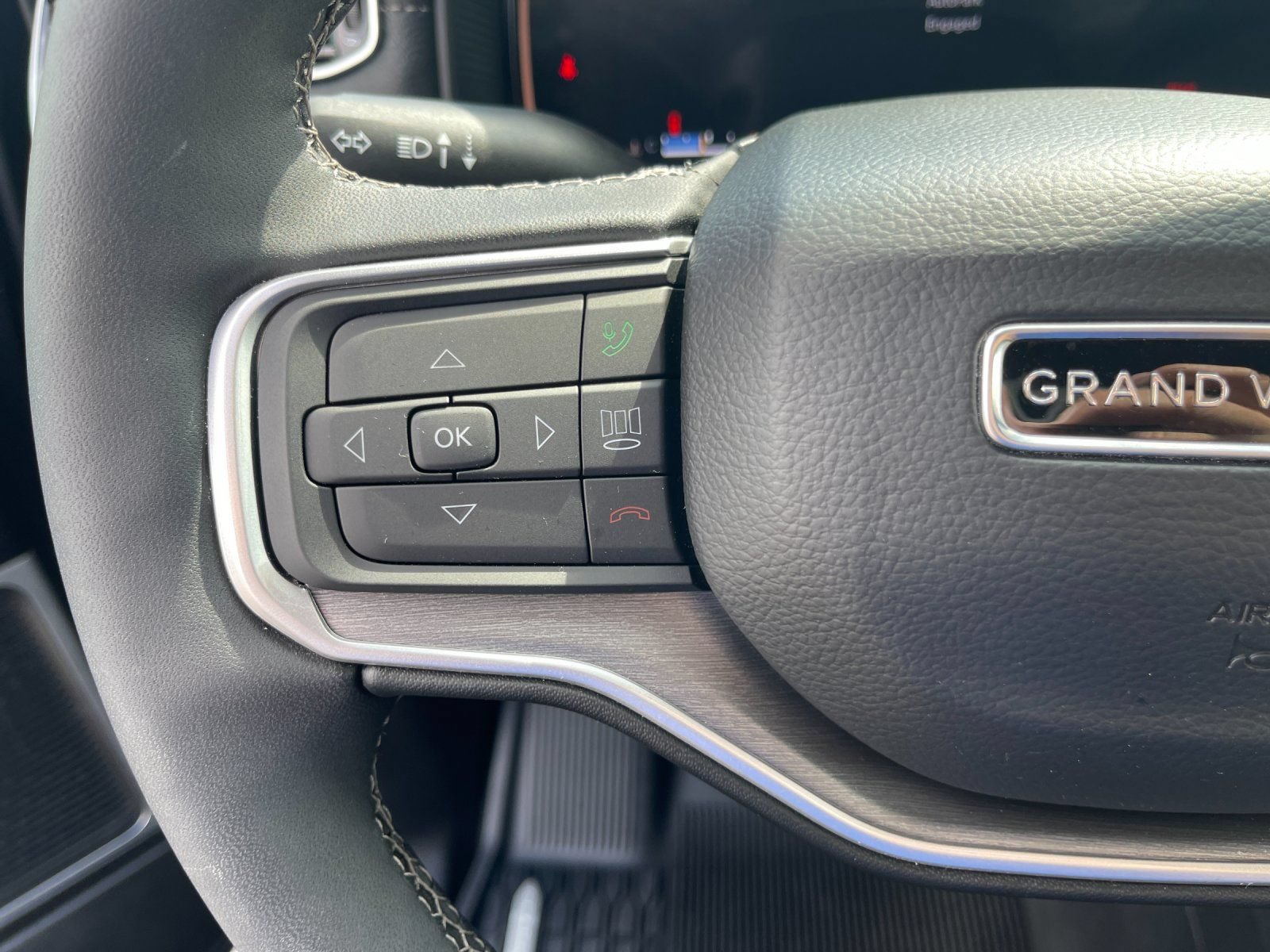 Used 2026 Jeep Grand Wagoneer Limited AWD/4WD image 29