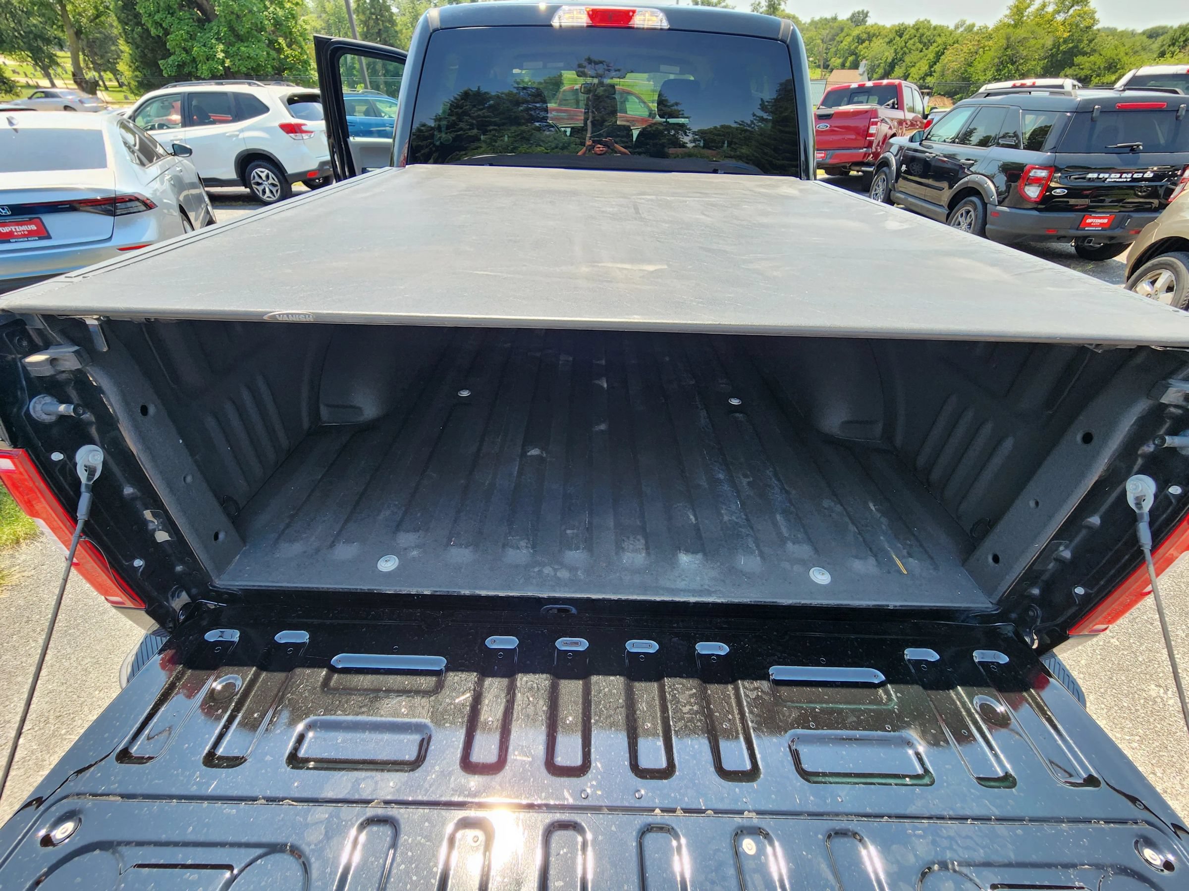 Used 2020 Ford F150 XLT w/ Equipment Group 302A Luxury AWD/4WD image 22