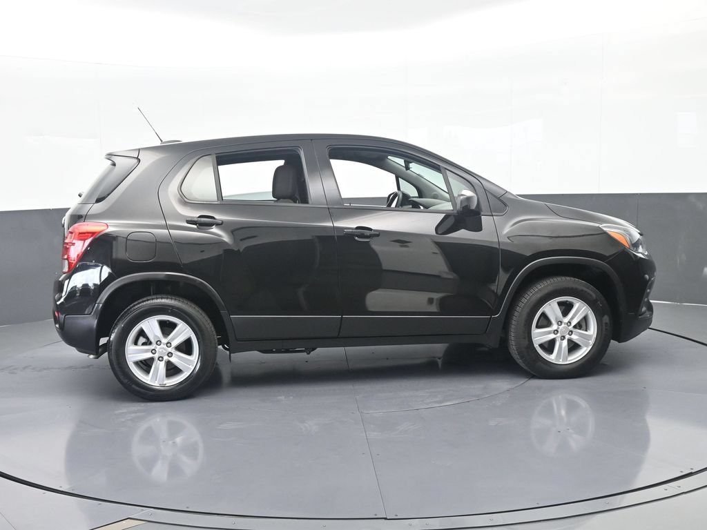 Used 2022 Chevrolet Trax LS AWD/4WD image 7