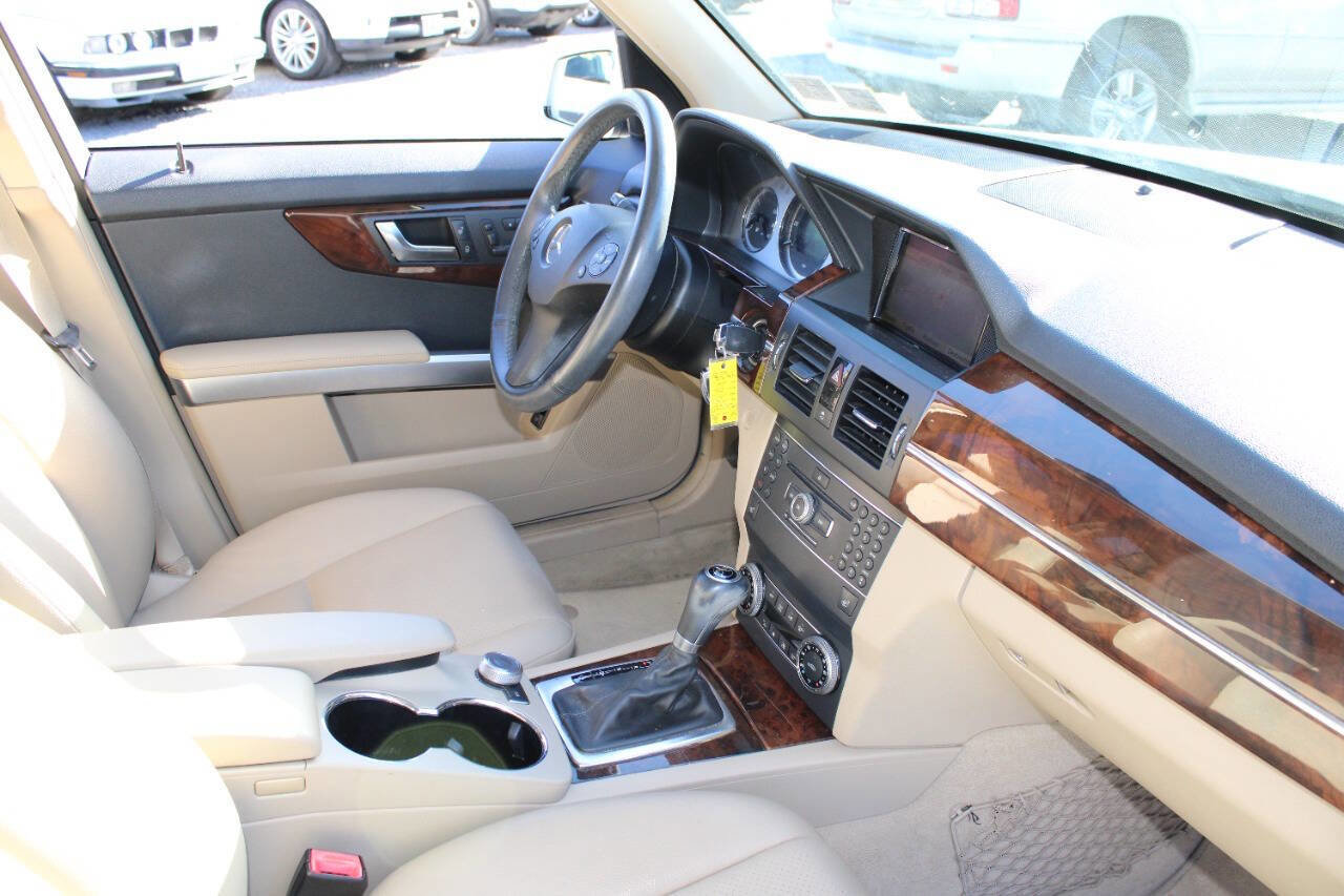 Used 2012 Mercedes-Benz GLK 350 4MATIC image 12