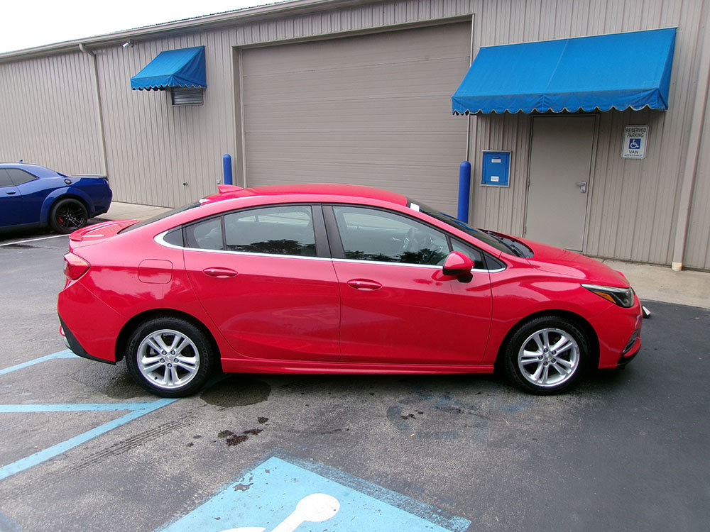 Used 2018 Chevrolet Cruze LT w/ Convenience Package image 6