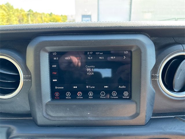 Used 2020 Jeep Wrangler Unlimited Sahara image 25